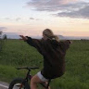 Meet your Posher, Janelle